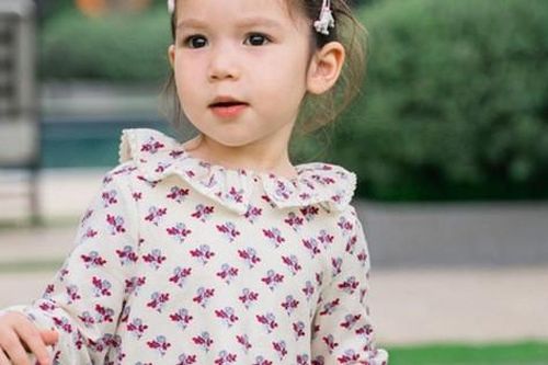 Con gái lai Tây của Hà Anh mới hơn 2 tuổi đã cực kỳ cá tính