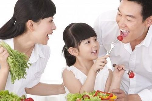 Chuyên gia hướng dẫn cách ăn uống hợp lý phòng ngừa nguy cơ mắc bệnh