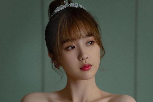 Đến cả 'thánh lố' Ngu Thư Hân cũng không thoát khỏi quy luật khắc nghiệt này của showbiz