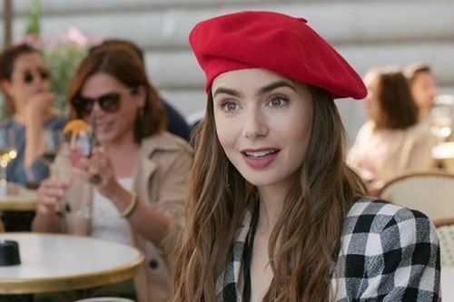 'Emily in Paris' sẽ có tiếp mùa hai