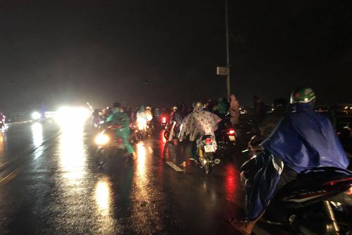Dựng hiện trường giả vụ tự tử trên cầu Thạch Bích