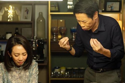 'Tiệc trăng máu' và loạt kỷ lục doanh thu bạc tỷ của Nguyễn Quang Dũng
