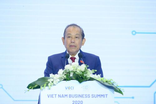 Phó Thủ tướng Thường trực dự và phát biểu tại Hội nghị Thượng đỉnh kinh doanh Việt Nam