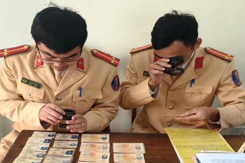 Phát hiện hàng trăm giấy phép lái xe giả ở Thanh Hóa