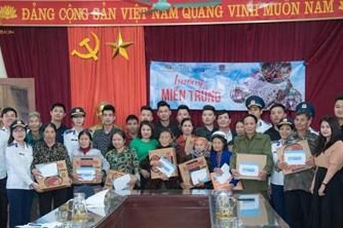 Chung tay hướng về miền Trung ruột thịt