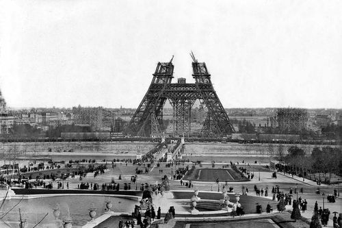 Bộ ảnh hé lộ quá trình xây dựng tháp Eiffel nổi tiếng nước Pháp