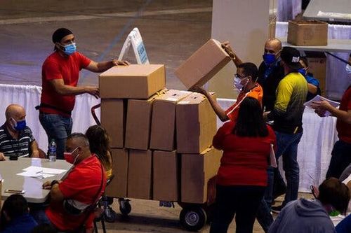 Hơn 100 vali phiếu bầu bị bỏ quên ở Puerto Rico 1 tuần sau bầu cử
