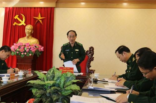 Tiếp tục đẩy mạnh thực hiện Chương trình 'Nâng bước em tới trường'