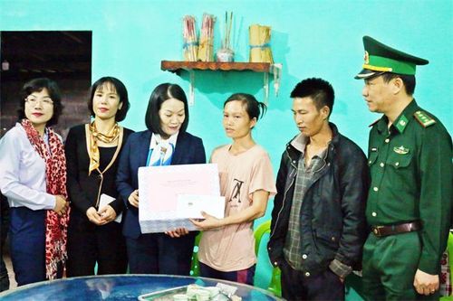 Con đường vươn lên thoát nghèo không còn lẻ loi