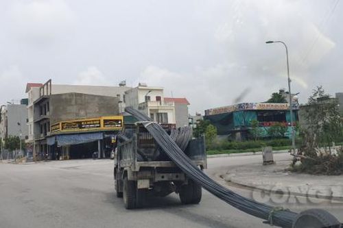 Thanh Hóa: Cần dẹp bỏ xe chở sắt tự chế