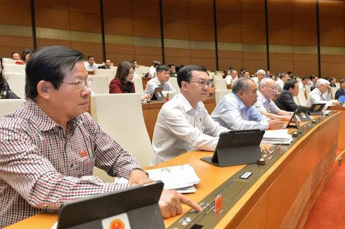 Năm 2021, chưa thực hiện điều chỉnh mức lương cơ sở, chuẩn nghèo