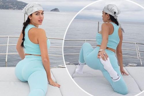 Bạn gái Cristiano Ronaldo tập yoga trên du thuyền, khoe vòng ba nóng bỏng
