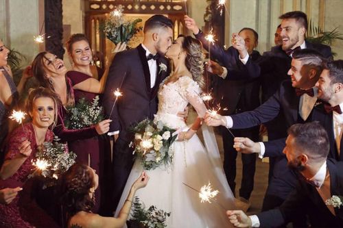 Alex Telles: Chuyện tình cổ tích của sao MU