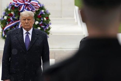 'Mưa' hợp đồng hàng trăm triệu đô tới tấp tìm đến ông Trump
