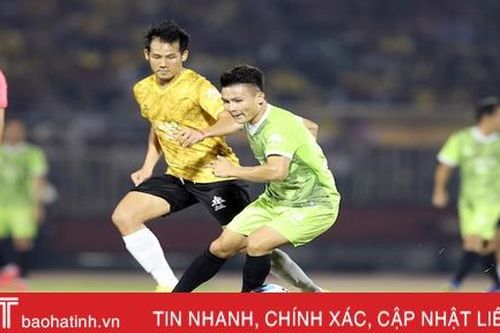 Tuyển thủ Việt Nam và dàn nghệ sỹ tham gia trận cầu thiện nguyện vì miền Trung