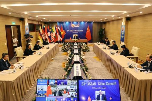 Thủ tướng Thái Lan kêu gọi ASEAN và Trung Quốc hợp tác chống đói nghèo và thiên tai