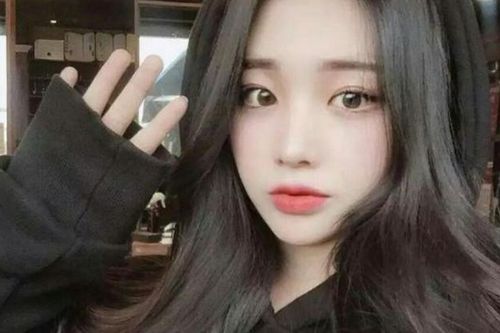 10 loại kem dưỡng ẩm tốt nhất cho da nhờn và dễ bị mụn