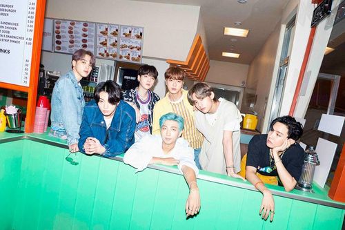 Công ty mẹ của BTS chơi lớn, ra mắt 3 nhóm mới vào 2021