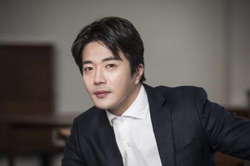 Tin xấu: Kwon Sang Woo bị đứt gân nghiêm trọng, rút khỏi 'Hải tặc 2' cùng Han Hyo Joo - Kang Ha Neul?