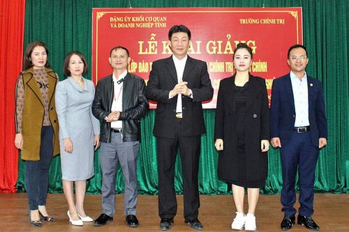 80 học viên tham gia lớp Trung cấp lý luận chính trị - hành chính