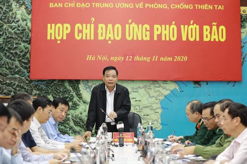 Tuyệt đối không chủ quan, khẩn trương ứng phó bão số 13