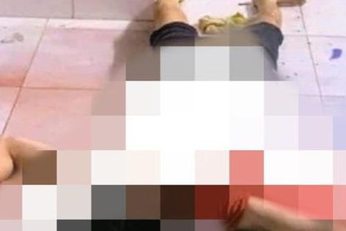 Sát hại chị gái rồi cầm hung khí cố thủ trong nhà