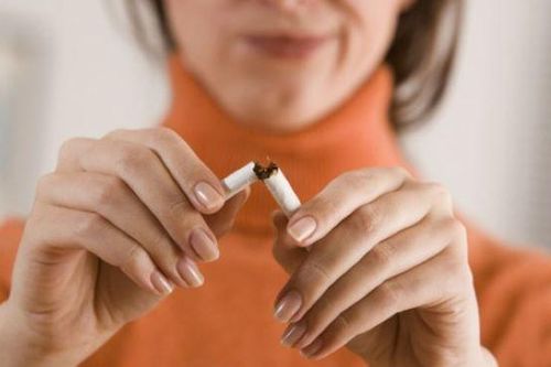 Giảm 90% nguy cơ mắc bệnh tim mạch khi bỏ thuốc lá trước tuổi 40