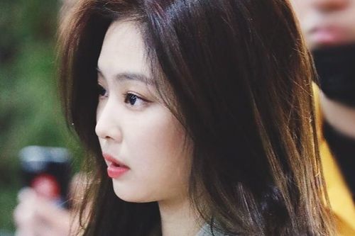 Những idol phá vỡ tiêu chuẩn về cái đẹp: Má bánh bao phúng phính vẫn được khen xinh