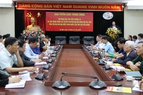 Ban Tuyên giáo Trung ương tổ chức Hội nghị báo cáo viên