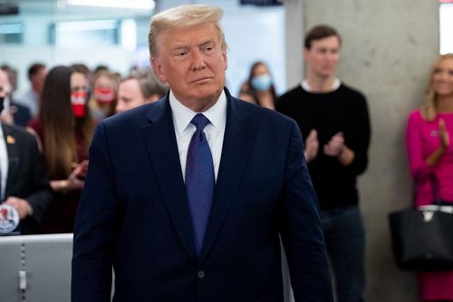Chiến dịch tranh cử của ông Trump bắt đầu sa thải nhân viên