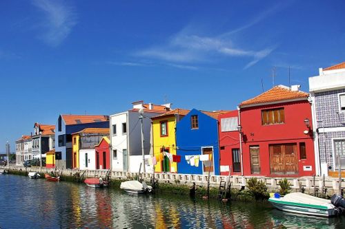 Thành phố nhiều màu sắc ở Bồ Đào Nha