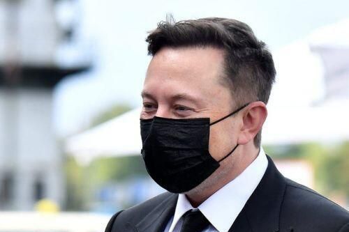 Elon Musk xét nghiệm dương tính 2 lần với virus corona