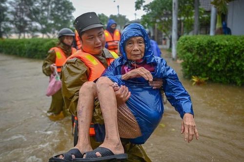 Quảng Ngãi, Bình Định, Quảng Nam sơ tán dân trước bão số 13
