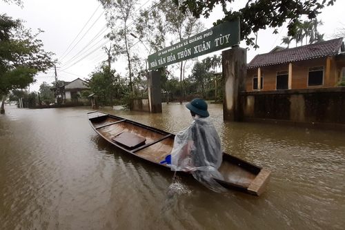 Nước lũ lại bủa vây hạ du sông Bồ