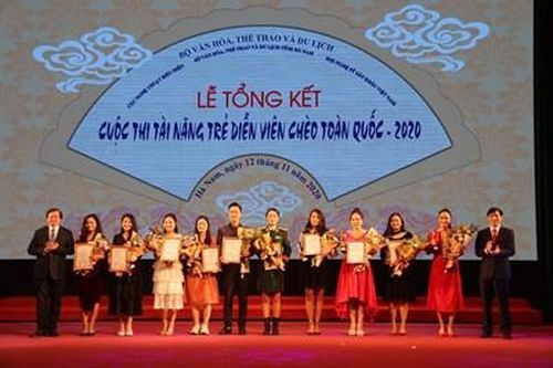'Lửa' nghề vẫn 'cháy' trên sân khấu tài năng chèo