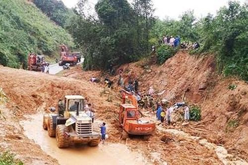 Ứng phó với bão số 13: Thừa Thiên – Huế yêu cầu người dân không ra khỏi nhà từ 18 giờ ngày 14-11