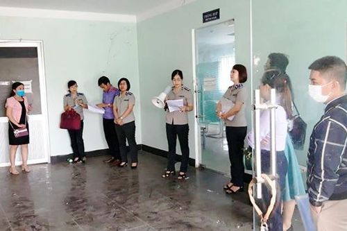 'Xù' lương, bảo hiểm!