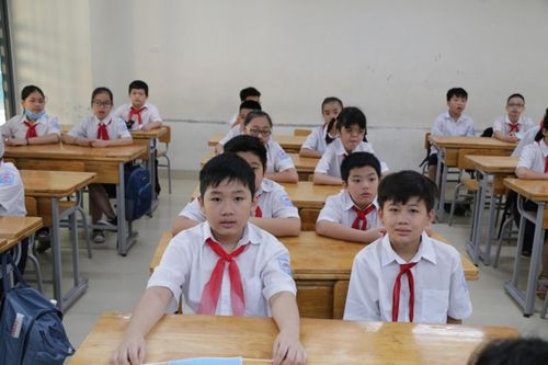Bộ GD-ĐT đề nghị giữ nguyên mức học phí hiện hành ở tất cả các cấp học