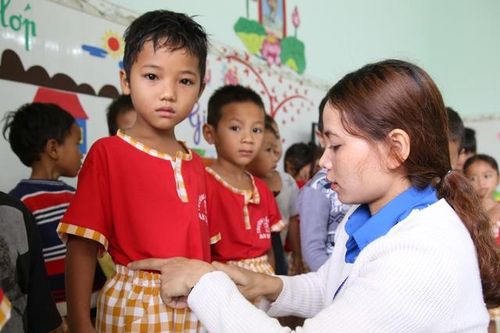 Cô giáo Hrê nặng lòng với trẻ em dân tộc thiểu số