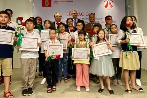 Trao giải cuộc thi 'Vẽ Đan Mạch trong mắt em 2020'