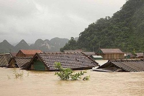 Thiệt hại kinh tế do các cơn bão gần đây ở miền Trung lên tới 1,3 tỷ USD