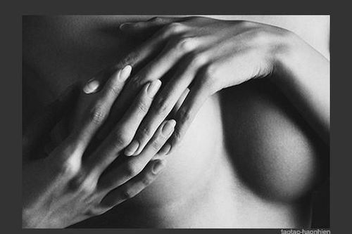 Nhiếp ảnh gia Hạo Nhiên tiếp tục bứt phá với bộ ảnh nude độc đáo