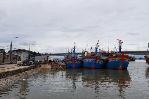 Quảng Trị cấm biển, sẵn sàng sơ tán 94.000 người dân trước bão số 13