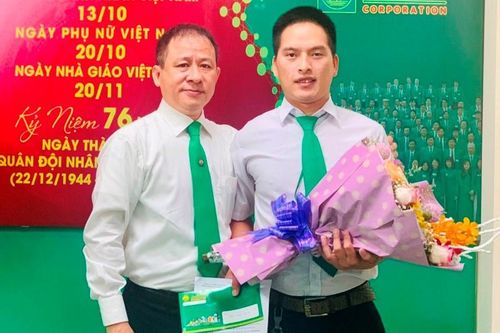 Tài xế taxi trả lại 23.000 nghìn USD hành khách bỏ quên