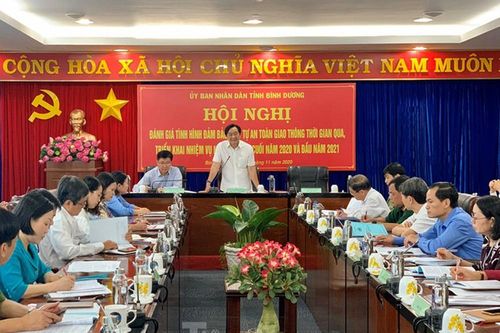 Sau khi hủy họp vì cán bộ đi thay 'sếp', Bình Dương ra văn bản chỉ đạo