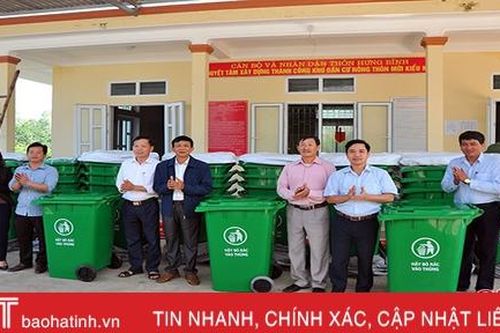 100 nông dân ở Hương Khê tham gia phân loại, xử lý rác thải tại hộ