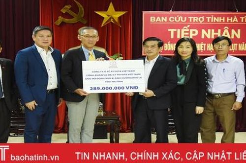 Hơn 216 tỷ đồng của 3.290 tổ chức, cá nhân ủng hộ đồng bào vùng lũ Hà Tĩnh