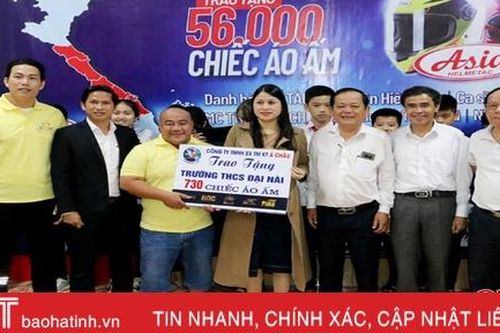 Thêm nhiều phần quà đến với các trường học, người dân vùng lũ Hà Tĩnh