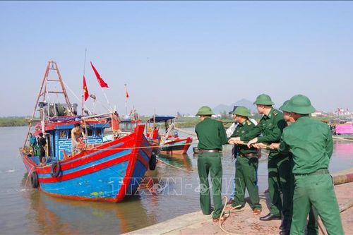 Từ Hà Tĩnh đến Thừa Thiên - Huế khẩn trương triển khai phòng, chống bão số 13
