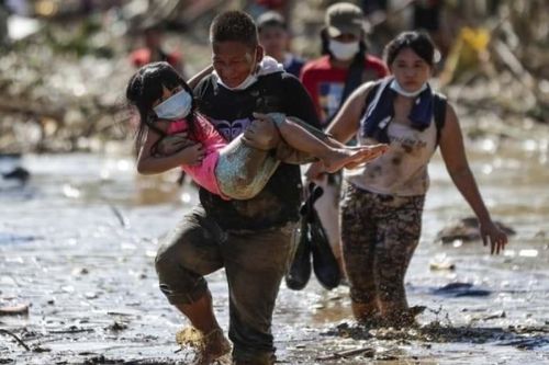 Siêu bão Vamco khiến 42 người chết ở Philippines, gây gió giật cấp 16 khi vào Việt Nam
